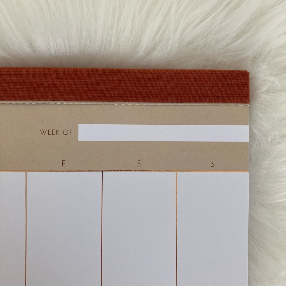 Weekly Desk Calendar - Picture 4 of 5